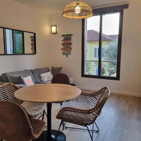 Appartement La Fossette - T2 Avec Terrasse, Parking Et Wifi