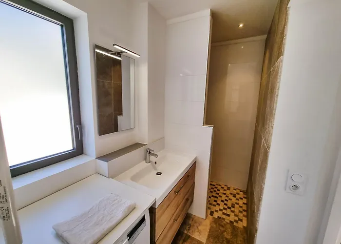 La Fossette - T2 Avec Terrasse, Parking Et Wifi * Ле-Лаванду