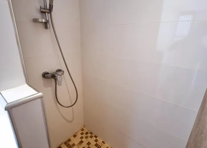 아파트 La Fossette - T2 Avec Terrasse, Parking Et Wifi *