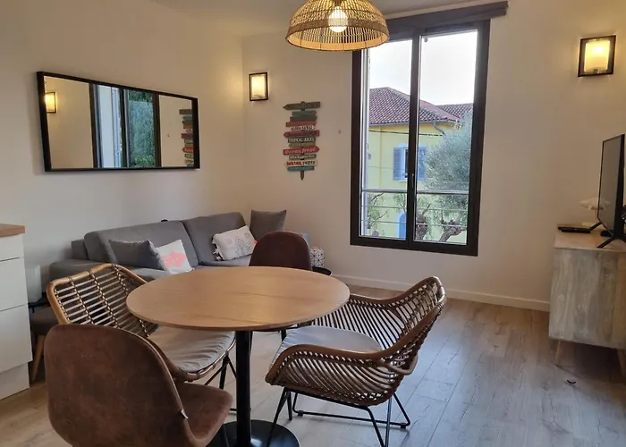 아파트 La Fossette - T2 Avec Terrasse, Parking Et Wifi 르 라방두